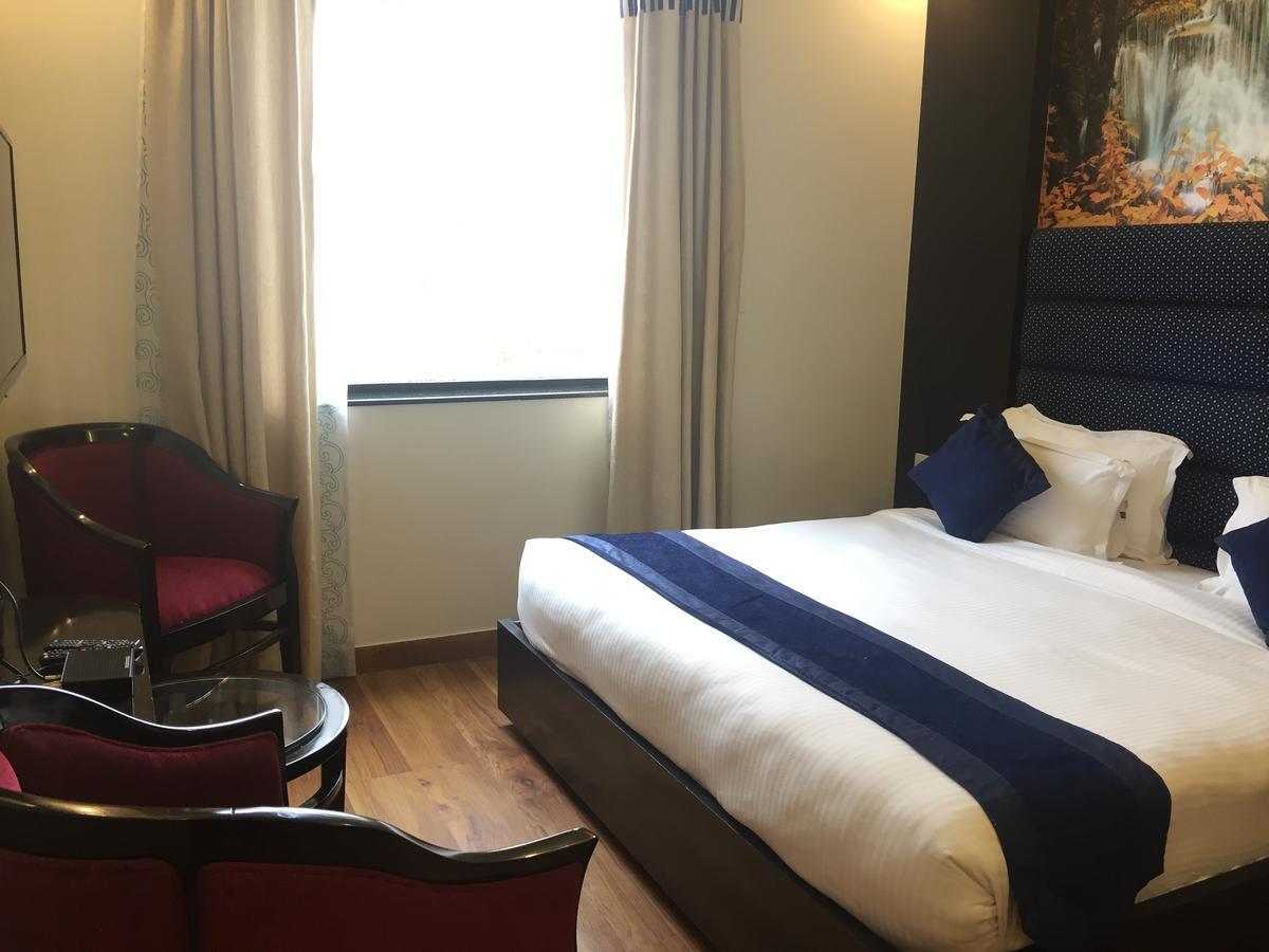 Hotel Pearl Blue Agra  Extérieur photo