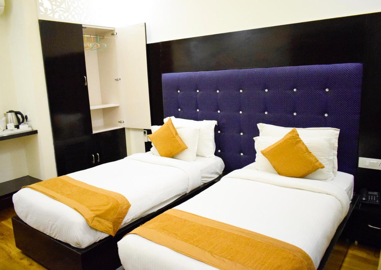 Hotel Pearl Blue Agra  Extérieur photo