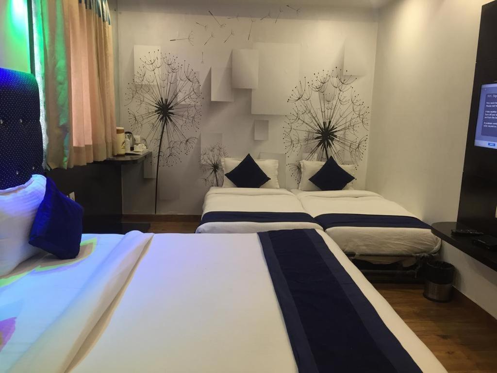Hotel Pearl Blue Agra  Extérieur photo
